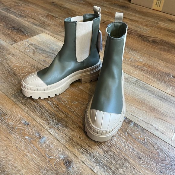 Stradivarius ankle wellie boot with contrast sole in khaki - Picture 7 of 7